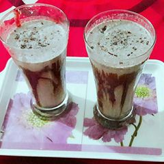 A picture of Oreo milk shake.