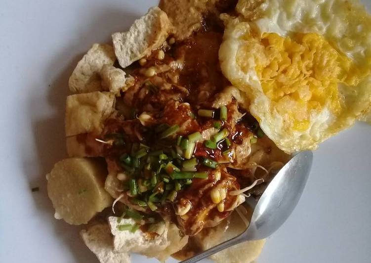Tahu lontong mam aro