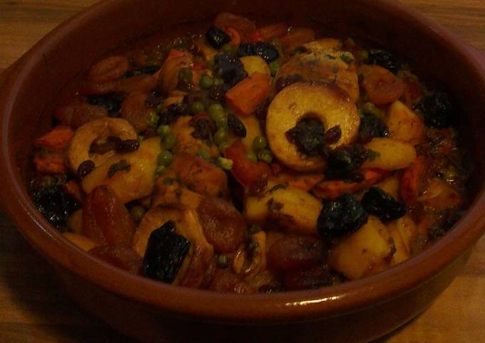 How to Prepare Any-night-of-the-week Tajine with Chicken and Tutti Frutti