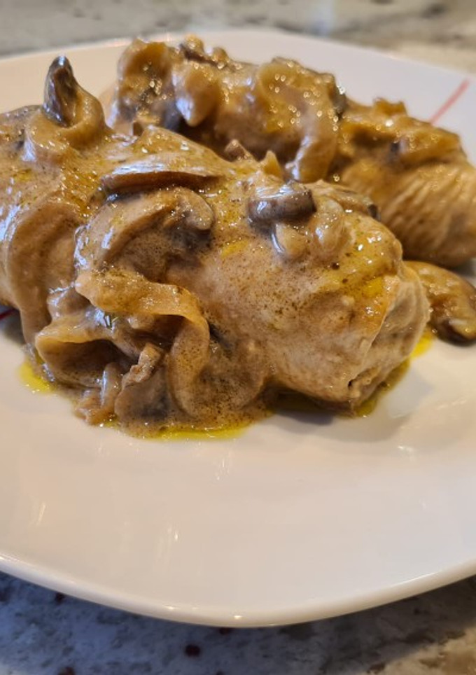 Una foto de Rollitos de pavo en salsa