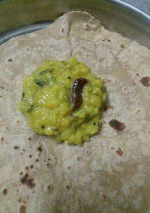 A picture of Dal gravy.