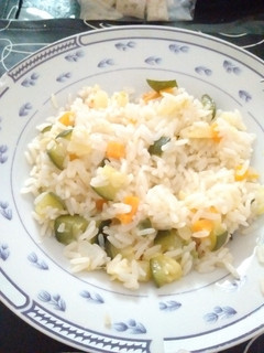 Una foto de Arroz con verduras fácil y rápido