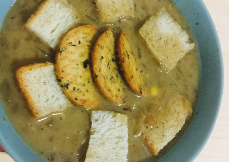 شوربه البصل اللذيذه( عطريقتي)