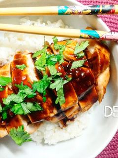 Una foto de Bol de pollo teriyaki