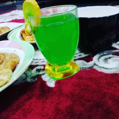 Lemon juice A picture of Lemon juice.