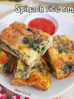 Foto resep Spinach rice omelette
