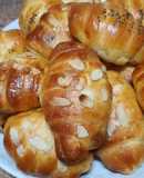 Croissants caseros con dos sabores