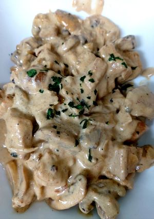 A picture of My Garlic, Mustard, Pork & Mushroom with Pasta 😍.