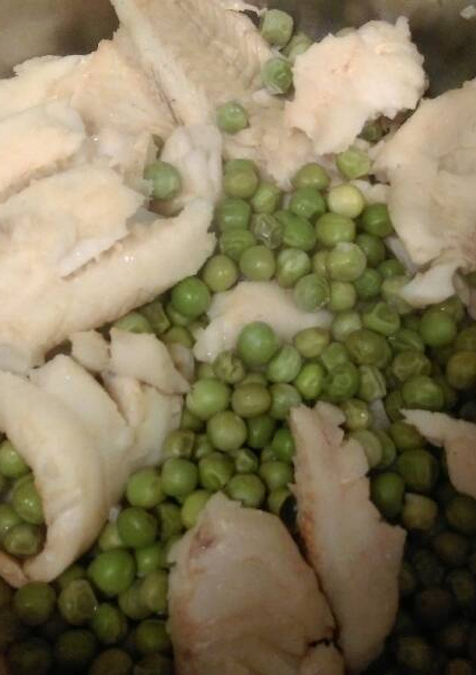 Una foto de Guisantes con merluza