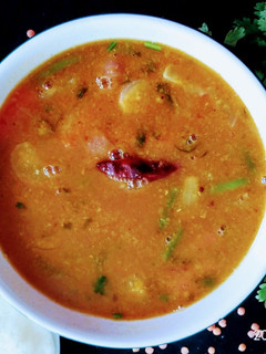 मसूर दाल सांबर (Masoor dal sambar recipe in Hindi) रेसिपी मुख्य फोटो