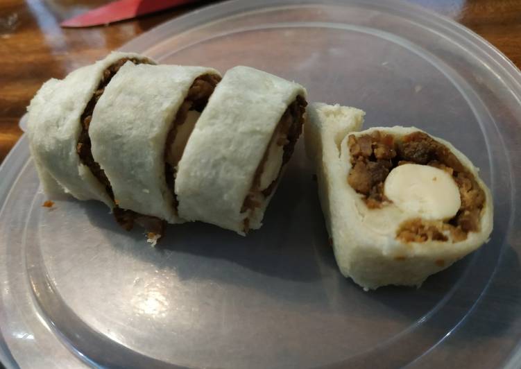 Roti gulung beef yakiniku cheese