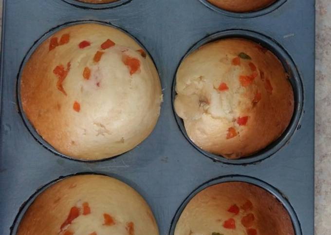 Recipe of Ultimate Vanilla tuti-fruti eggless cup cakes