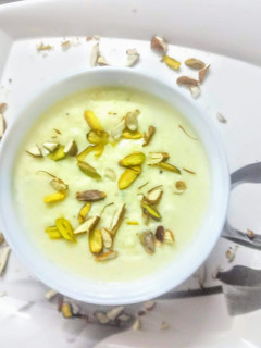 ஃபிர்னி (Phirni recipe in Tamil) செய்முறை முக்கிய புகைப்படம்
