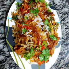 A picture of Chicken biryani.