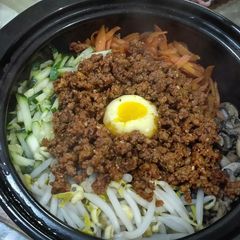 A picture of Korean hotpot.