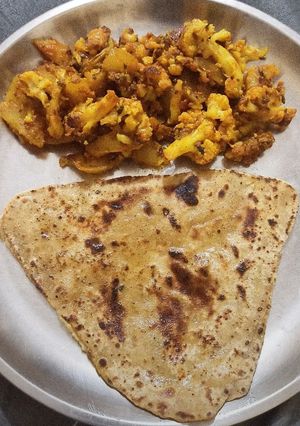 गोभी की सब्जी (gobi ki sabzi reicpe in Hindi) रेसिपी मुख्य फोटो