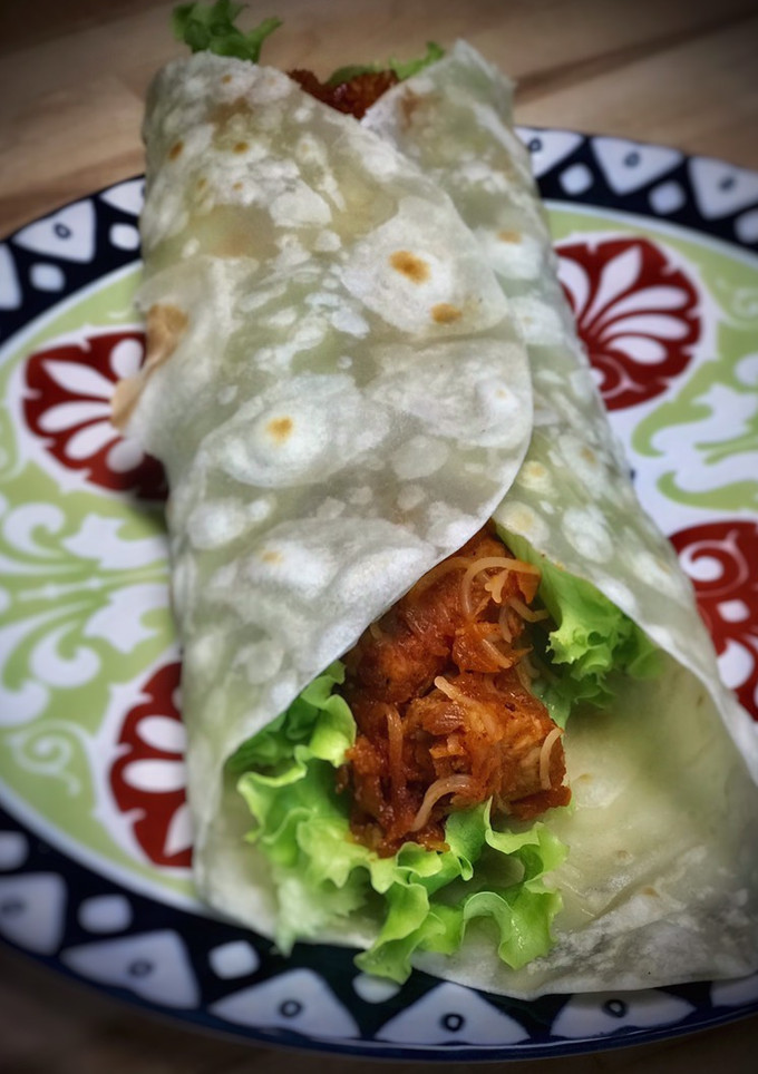 Una foto de Wrap casero de doro wat con fideos de arroz