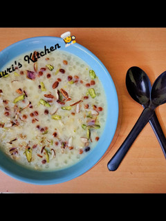 साबुदाणा खीर (sabudana kheer recipe in marathi) रेसिपी चे मुख्य फोटो
