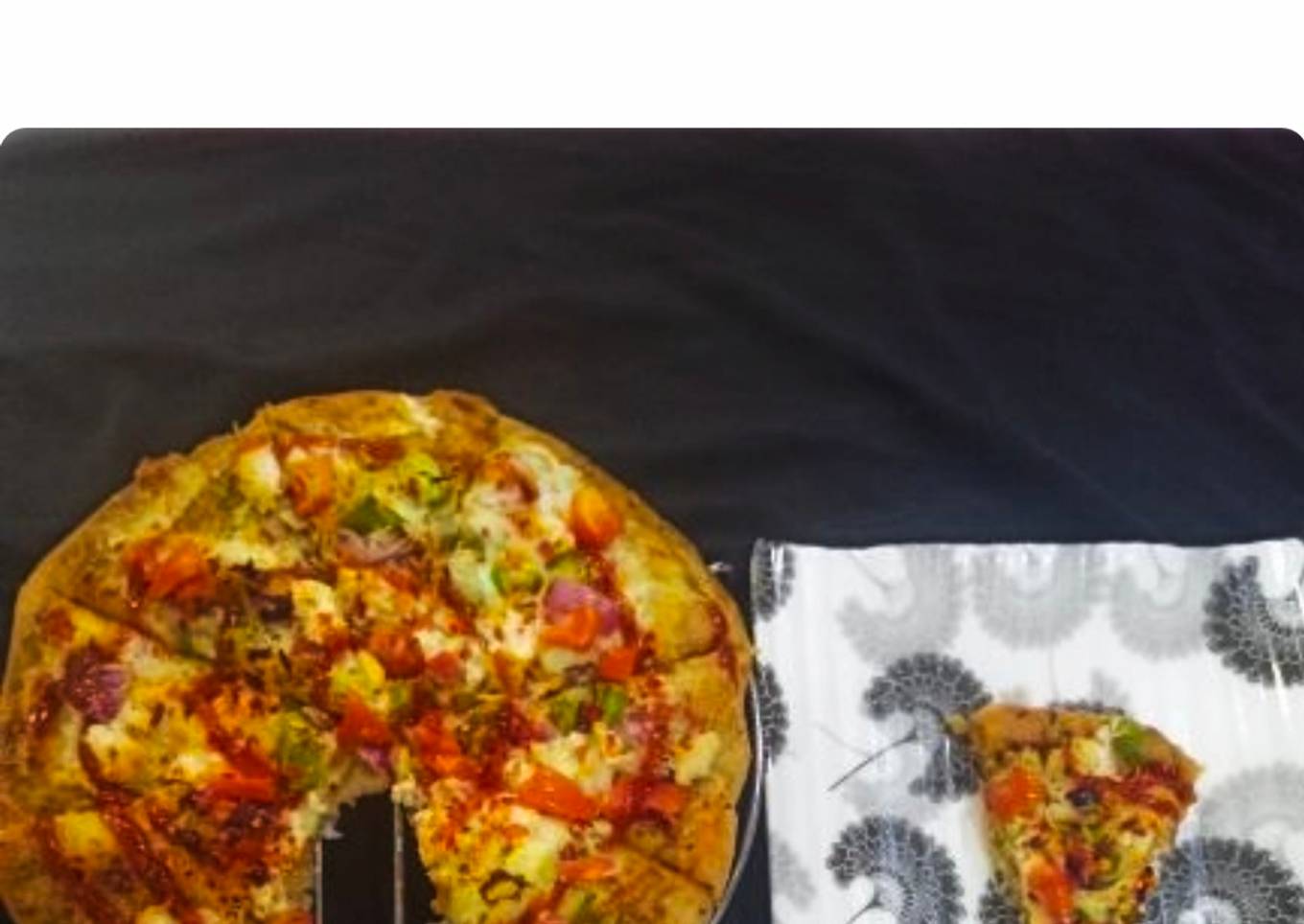 Healthy Peri Peri cheese burst pizza