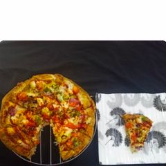 A picture of Healthy Peri Peri cheese burst pizza.