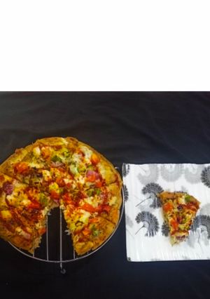 A picture of Healthy Peri Peri cheese burst pizza.