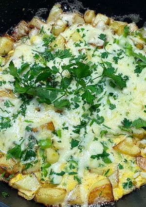 A picture of Potatoes and eggs recipe "CULINATES".