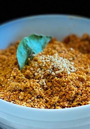 A picture of Tilachi chutney (sesame chutney powder).