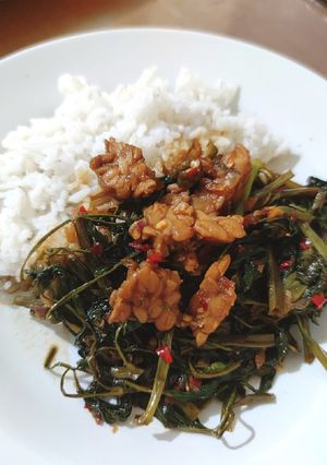 Foto resep Oseng kangkung & tempe