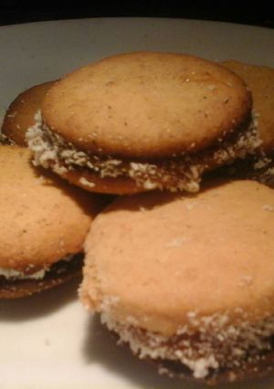 Una foto de Alfajores