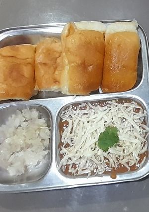 A picture of Cheese Pav Bhaji.