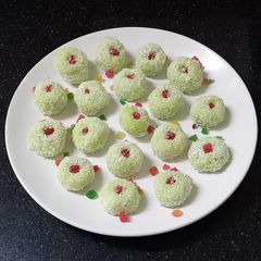 A picture of Paan coconut ladu.