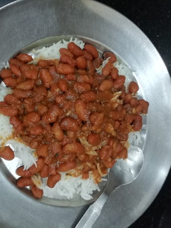 A picture of Rajma chawal.