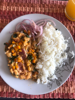 Una foto de Garbanzos con acelga y tocino