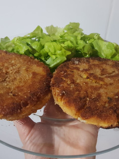 Una foto de Hamburguesas de zapallo rellenas de queso