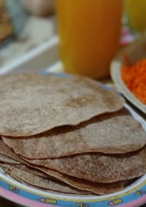Una foto de Tacos con harina integral, súper fáciles y ricos! Apto diabético