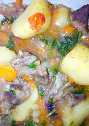 A picture of Potato lemon beef stew.