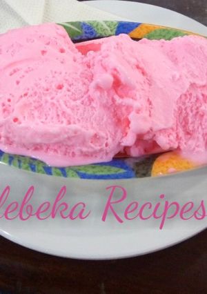 A picture of Simple Vanilla Ice cream.