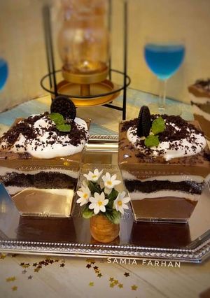 A picture of Cookies and cream parfaits.