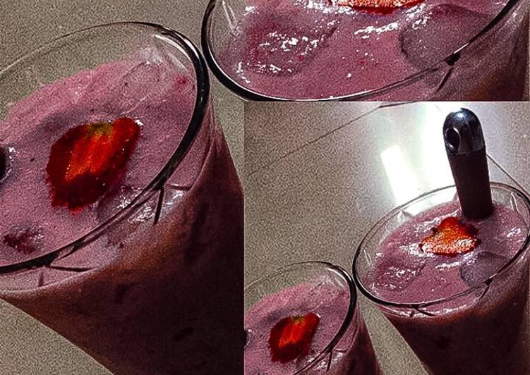 Strawberry🍓🍓🍓Milkshake