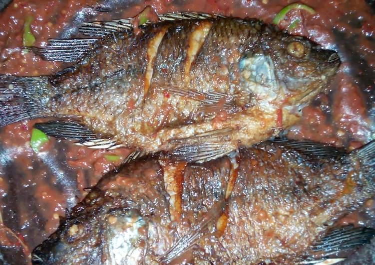 Ikan mujair goreng sambel jeruk