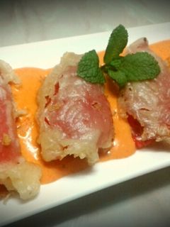 Una foto de Piquillos en tempura rellenos de quesitos