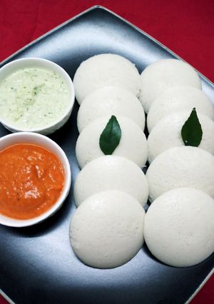 A picture of Idli.