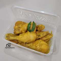 A picture of Ayam Ungkep (Frozen Food).