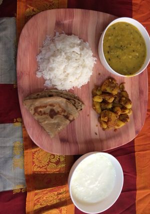 A picture of Dinner platter 2.