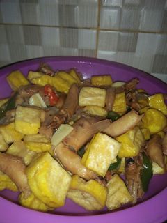 Foto resep Tumis Cumi Asin Tahu Kuning