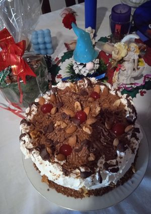 Una foto de Postre de 🧑‍🎄Navidad🧑‍🎄🍄🐞con, Nutella, almendras, café y opo