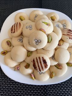 صورة لوصفة الغريبه الناعمة جداً بسر محلات الحلواني