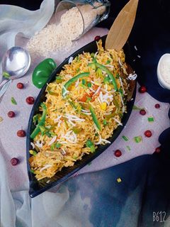 वेज चिली पुलाव (veg chilli pulav recipe in Hindi) रेसिपी मुख्य फोटो