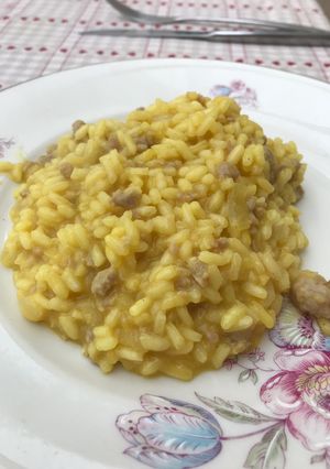 A picture of Saffron and sausage risotto.
