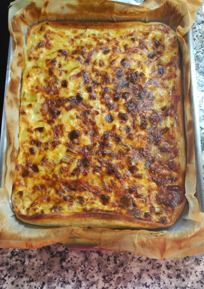 Una foto de Pastel de puerro y bacon